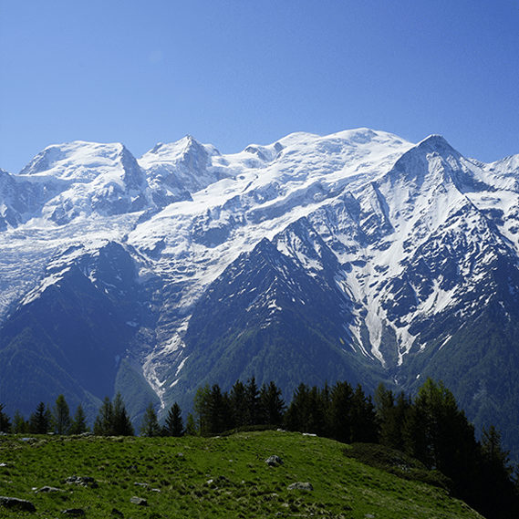 Vue_sur_le_massif_du_Mont-Blanc_depuis_les_Chalets_de_Chailloux-OT_Chamonix-Mont-Blanc